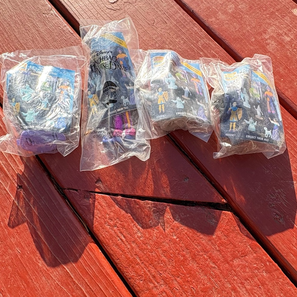 Burger King Kids Meal Vintage 1996 Hunchback Of Notre Dame Four Sealed Figures